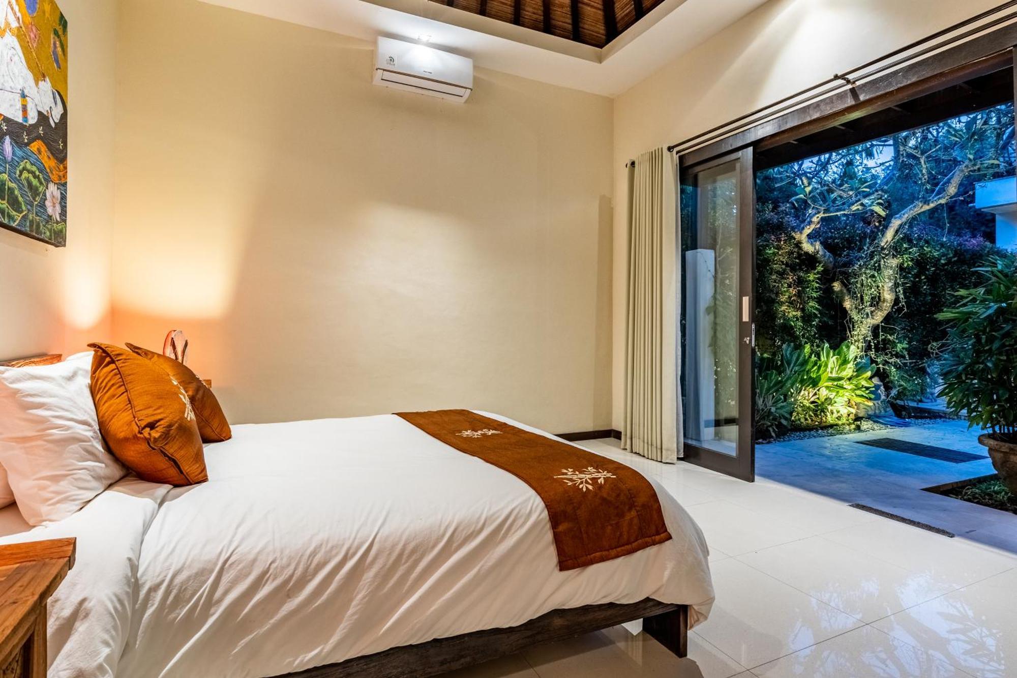 Anedda Merta Sari Villa Sanur Exterior photo